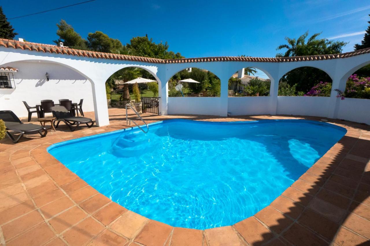 Private Heated Pool, Jacuzzi & 1225M2 Garden In Villa Cipreses ฟรีฮิเลียนา ภายนอก รูปภาพ