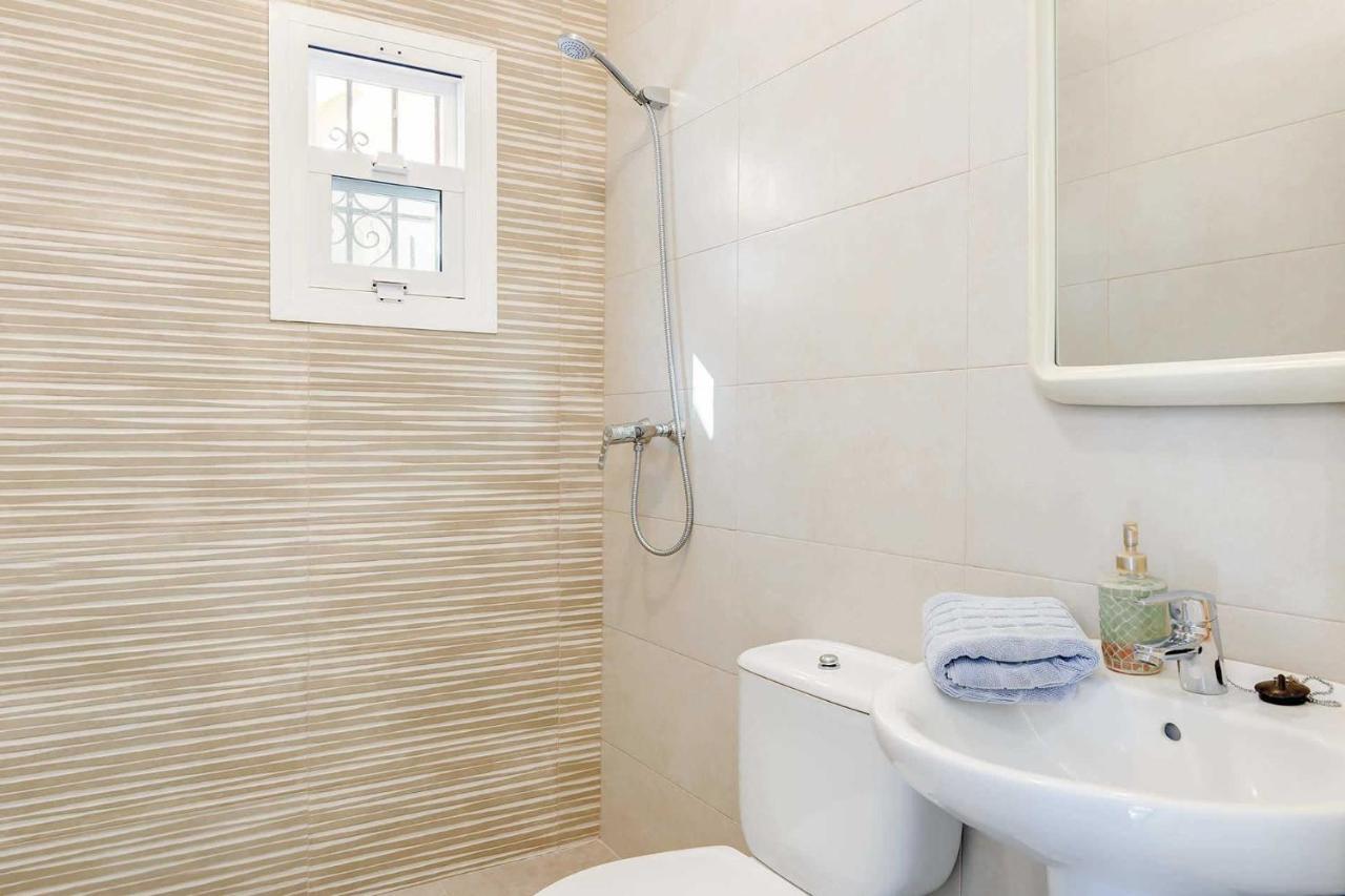 Private Heated Pool, Jacuzzi & 1225M2 Garden In Villa Cipreses ฟรีฮิเลียนา ภายนอก รูปภาพ