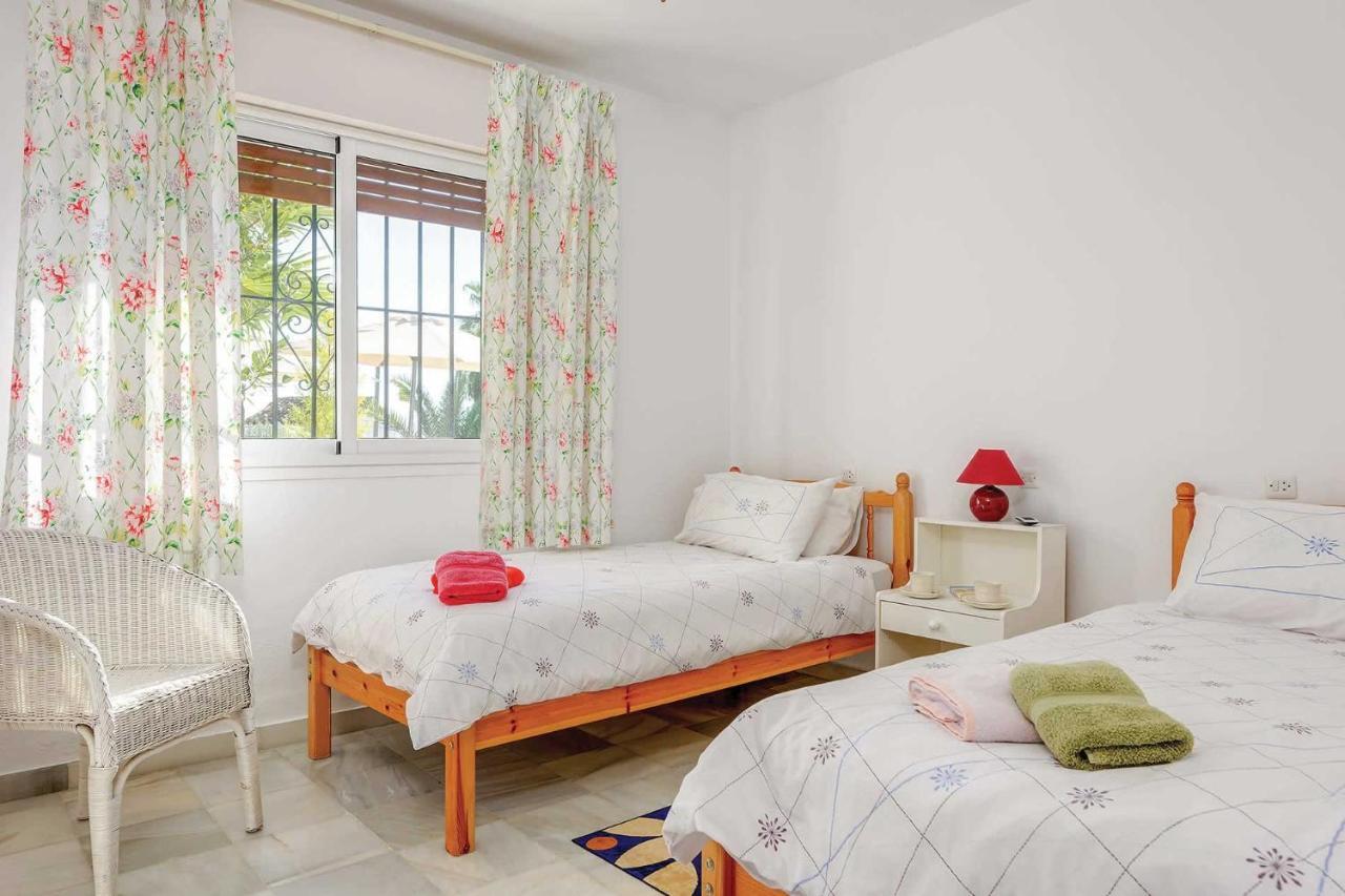 Private Heated Pool, Jacuzzi & 1225M2 Garden In Villa Cipreses ฟรีฮิเลียนา ภายนอก รูปภาพ